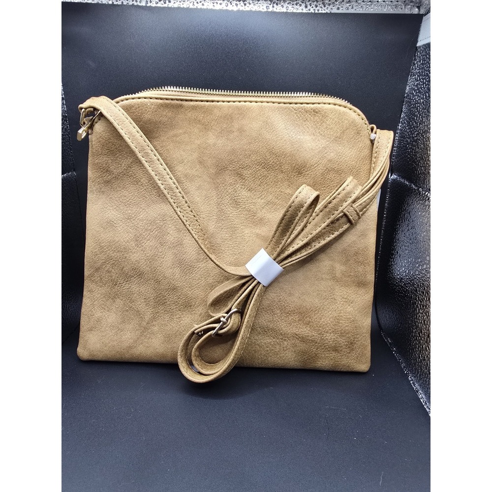 NWT The Mia K. Collection Crossbody Purse - Picture 2 of 9